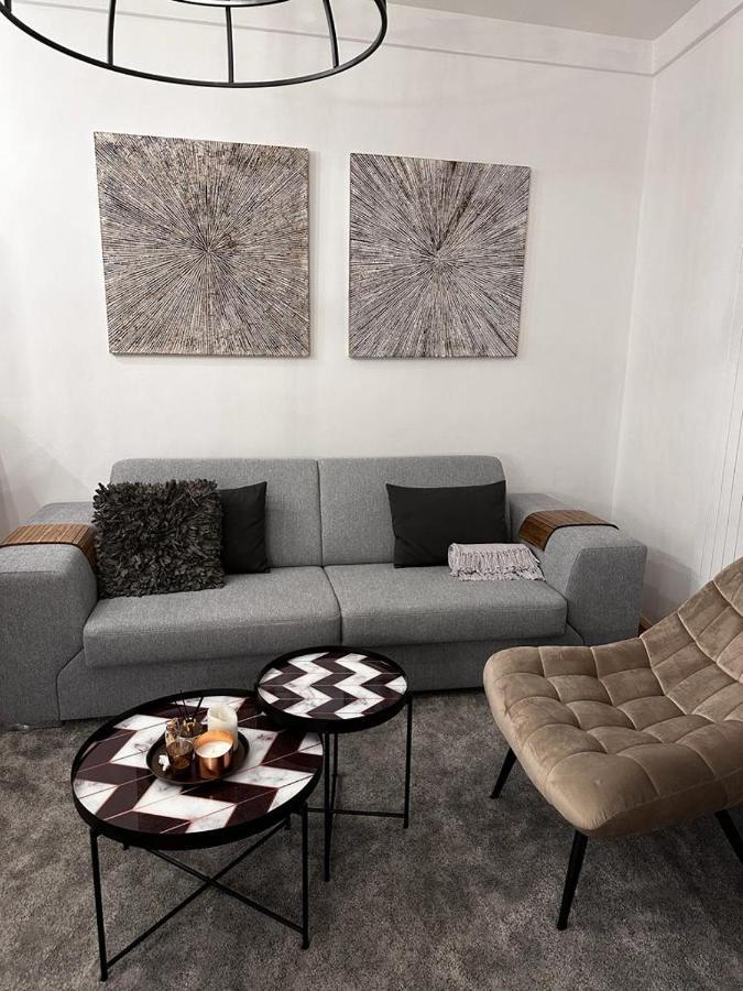 Riverside Apartment KLV Exterior foto